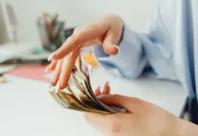 Η οικονομία της μοναξιάς: Παγκόσμια άνοδος και προσαρμογή των επιχειρήσεων
