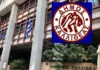 Κανείς μόνος το Πάσχα στην Καλλιθέα