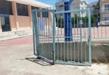 Ένωση Γονέων Ηρακλείου Αττικής: “Έπεσε η μεγάλη, διπλή, σιδερένια πόρτα του προαυλίου στο 5ο Δημοτικό Σχολείο”