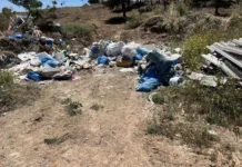 Μαρκόπουλο Ωρωπού: Πιάστηκαν επ’ αυτοφώρω να ρίχνουν μπάζα σε δασική έκταση