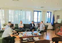 Θεσμική συνάντηση στο Δημαρχείο Ζωγράφου με τον Υφυπουργό Εξωτερικών Χάρη Θεοχάρη